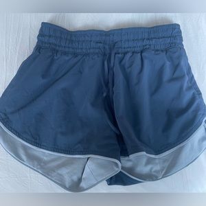 Lululemon Choose A Side Reversible Mid-Rise Short 3”